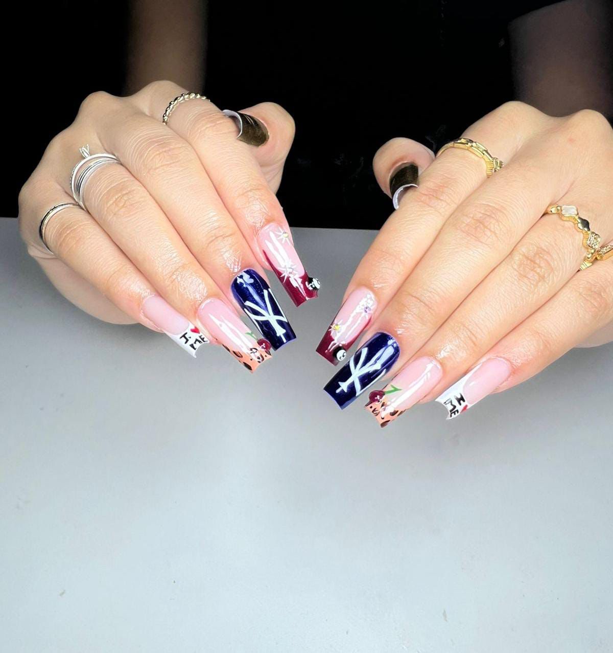 Alongamento de Unhas 